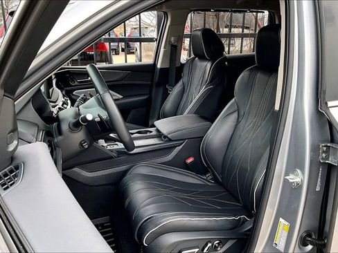 Certified 2025 Acura MDX w/ Advance Package image 31