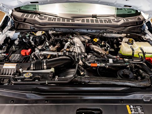 Used 2026 Ford F450 Platinum w/ FX4 Off-Road Package image 31