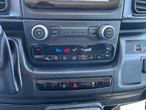Used 2025 RAM ProMaster 2500 w/ Convenience Group FWD image 31