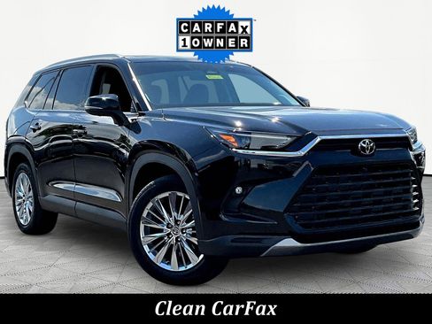 Used 2024 Toyota Grand Highlander AWD image 3