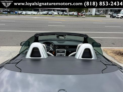 Used 2012 Mercedes-Benz SLK 250 image 8