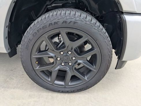 New 2026 RAM 1500 Laramie AWD/4WD image 12
