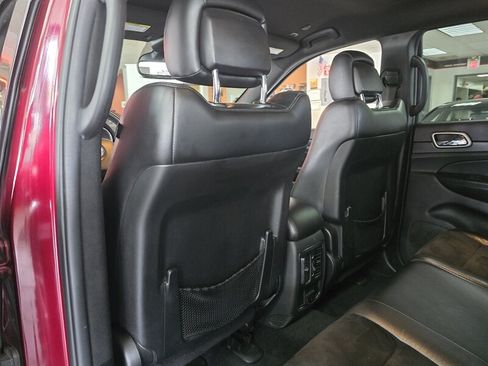 Used 2018 Jeep Grand Cherokee Altitude AWD/4WD image 11