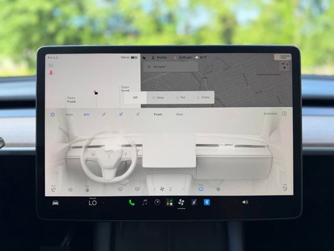 Used 2024 Tesla Model Y Long Range AWD/4WD image 38