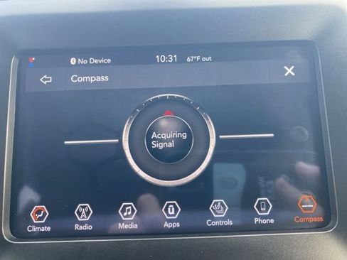 Used 2019 Jeep Cherokee Latitude Plus w/ Cold Weather Group image 41