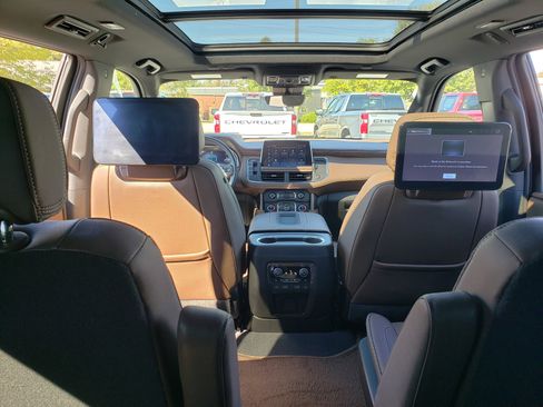 Used 2023 Chevrolet Tahoe High Country image 35