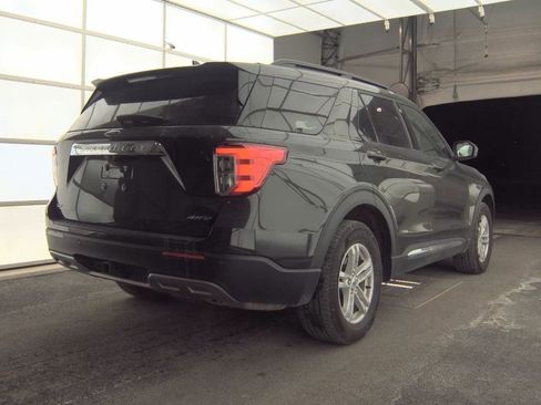 Used 2023 Ford Explorer XLT w/ Equipment Group 202A image 4