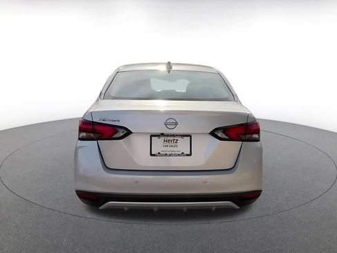 Used 2025 Nissan Versa SV FWD image 12