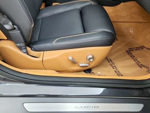 Used 2024 Lucid Air Touring AWD/4WD image 23