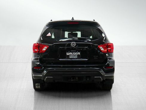 Used 2019 Nissan Pathfinder SL AWD/4WD image 4