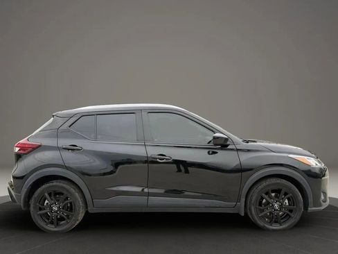 Used 2022 Nissan Kicks SV FWD image 7
