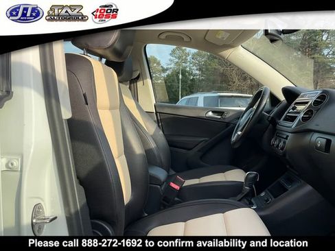Used 2017 Volkswagen Tiguan S image 13