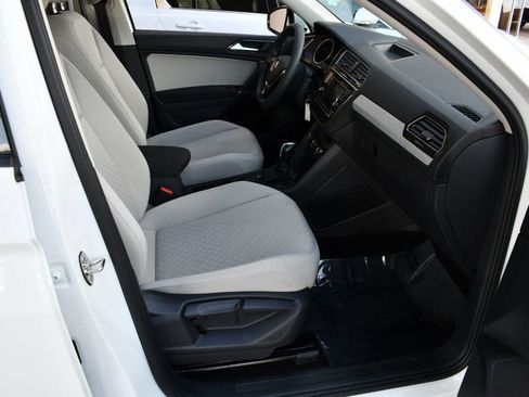 Used 2018 Volkswagen Tiguan S image 19