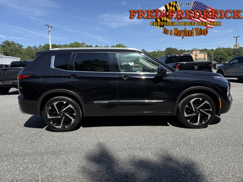 Used 2024 Mitsubishi Outlander SEL AWD/4WD image 10