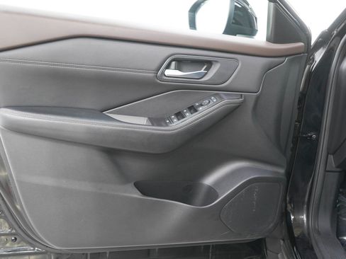Used 2023 Nissan Rogue SV w/ SV Premium B Package AWD/4WD image 19