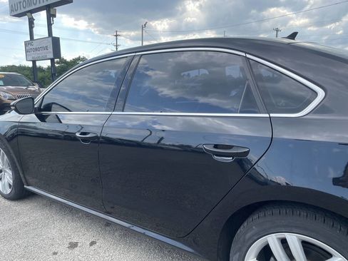 Used 2018 Volkswagen Passat 2.0T SE image 12