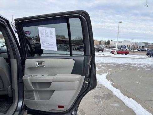 Used 2015 Honda Pilot SE image 23
