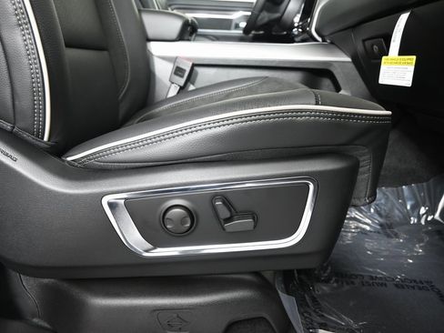 New 2026 RAM 1500 Laramie w/ Night Edition image 15