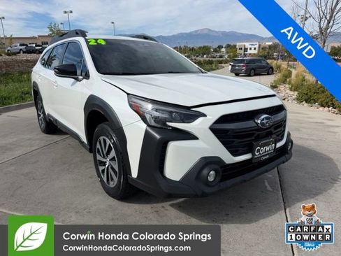 Used 2024 Subaru Outback Premium AWD/4WD image 1