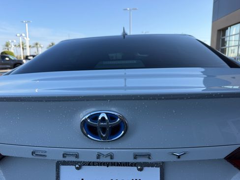 Used 2023 Toyota Camry SE w/ Audio Upgrade Package FWD image 22