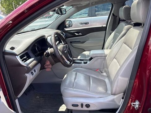 Used 2018 GMC Acadia SLT w/ LPO, Floor Liner Package FWD image 7