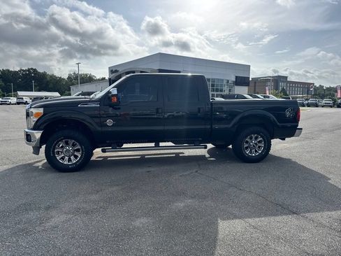 Used 2015 Ford F250 Lariat w/ Chrome Package AWD/4WD image 4