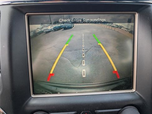 Used 2016 Jeep Grand Cherokee Laredo 75th Anniversary image 17