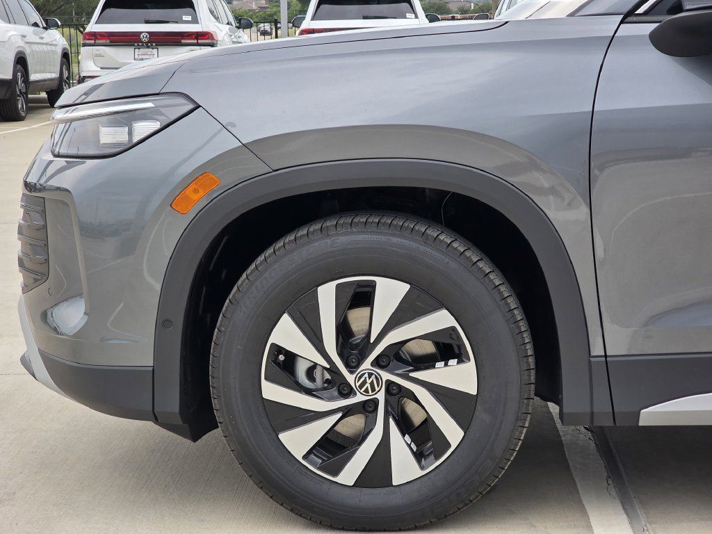 New 2026 Volkswagen Tiguan S FWD image 6
