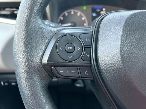 Used 2025 Toyota Corolla LE FWD image 15