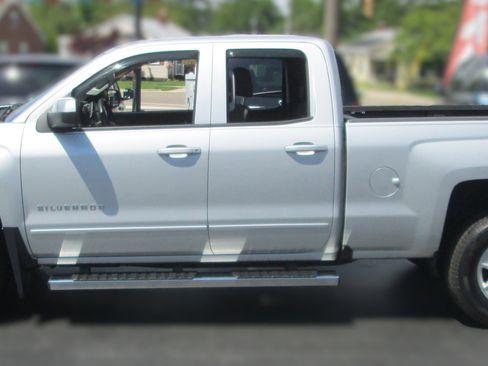 Used 2017 Chevrolet Silverado 1500 LT w/ All Star Edition AWD/4WD image 5
