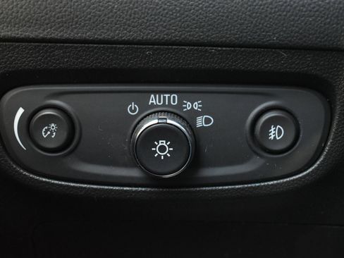 Used 2023 Buick Encore GX Essence w/ Experience Buick Package FWD image 20