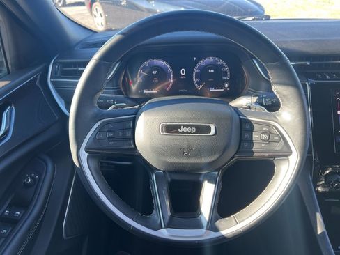 Used 2022 Jeep Grand Cherokee L Altitude image 15