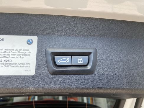 Used 2018 BMW X1 xDrive28i AWD/4WD image 16