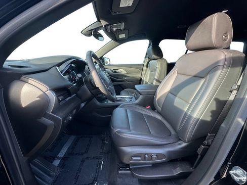 Used 2023 Chevrolet Traverse LT w/ LPO, Cargo Package AWD/4WD image 9
