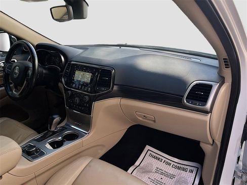 Used 2021 Jeep Grand Cherokee Limited image 30