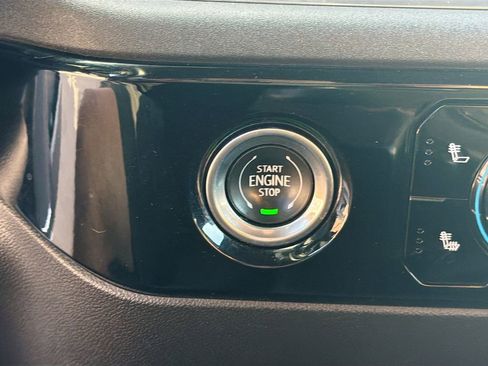 Used 2024 GMC Sierra 1500 SLT AWD/4WD image 33