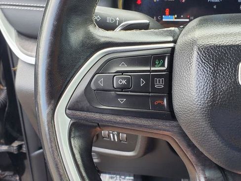 Used 2022 Jeep Grand Cherokee L Limited AWD/4WD image 11