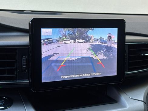 Used 2021 Ford Explorer XLT w/ Equipment Group 202A RWD image 20