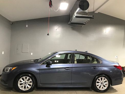 Used 2017 Subaru Legacy 2.5i Premium w/ Moonroof Package AWD/4WD image 6