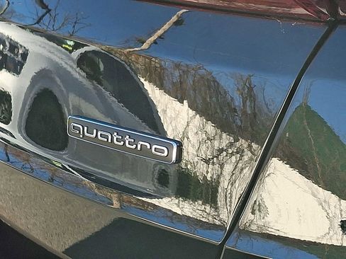 Used 2025 Audi Q3 2.0T Premium w/ Convenience Package image 24