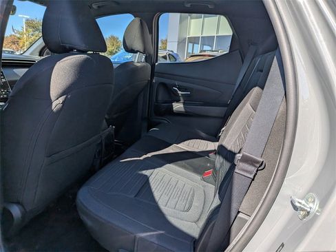 Used 2022 Hyundai Santa Cruz SEL Premium image 14