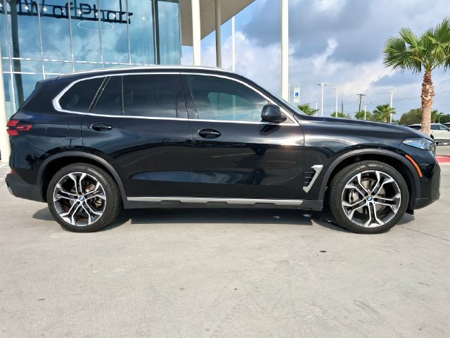 Used 2025 BMW X5 xDrive40i w/ Premium Package AWD/4WD image 8