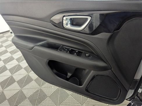 Certified 2023 Jeep Compass Altitude w/ Convenience Group image 27