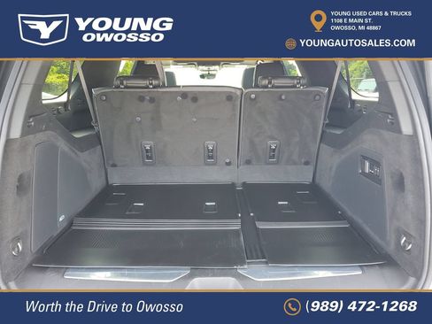Certified 2024 Cadillac Escalade ESV Premium Luxury w/ LPO, Floor Liner Package AWD/4WD image 32
