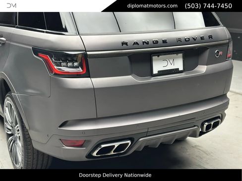 Used 2020 Land Rover Range Rover Sport SVR image 16