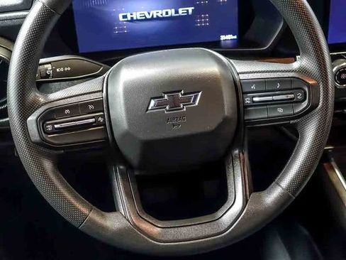 Certified 2024 Chevrolet Colorado Trail Boss w/ Technology Package AWD/4WD image 18