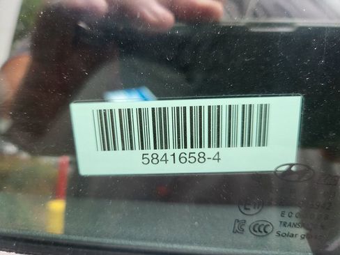 Used 2025 Hyundai Elantra SEL FWD image 4