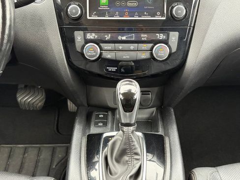 Used 2021 Nissan Rogue Sport SL w/ Premium Package image 18