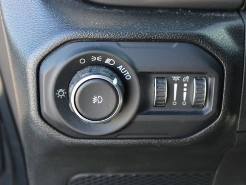 Used 2022 Jeep Wrangler Unlimited Sport AWD/4WD image 25