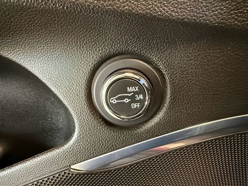Used 2019 Buick Enclave Essence AWD/4WD image 24